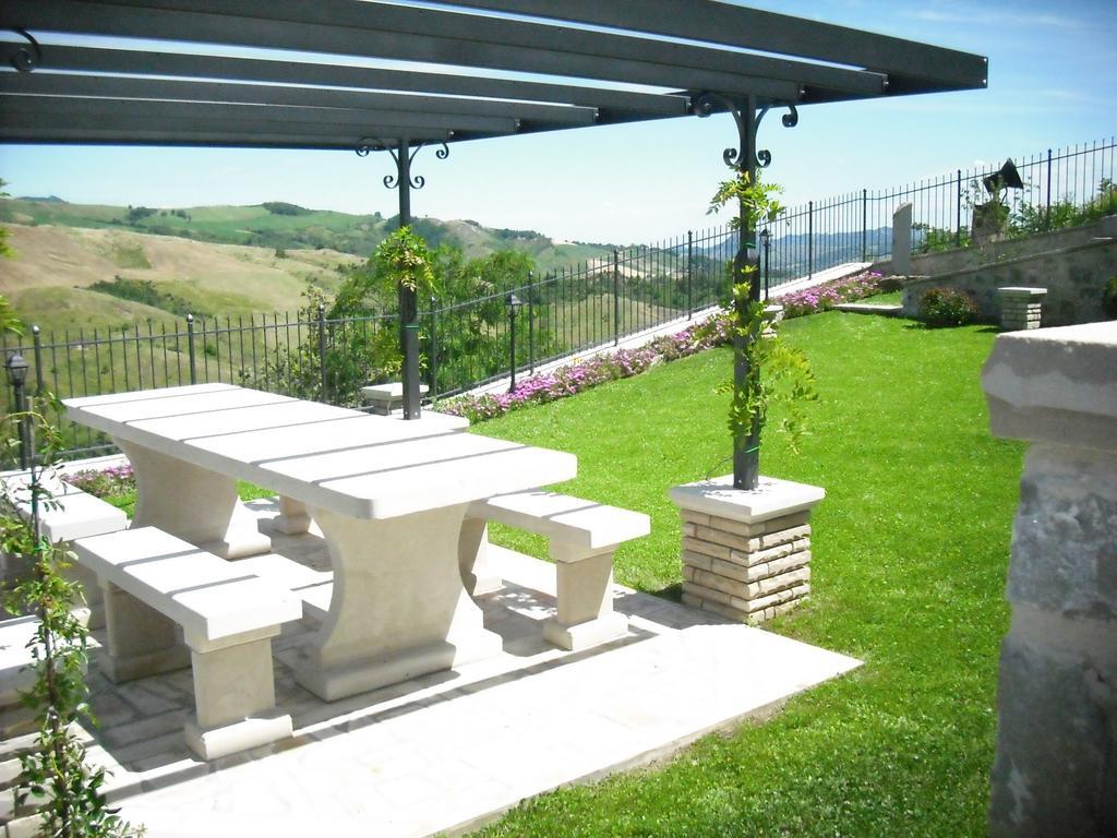 Belvilla By Oyo Graceful Apartment With Garden Petrella Guidi Εξωτερικό φωτογραφία