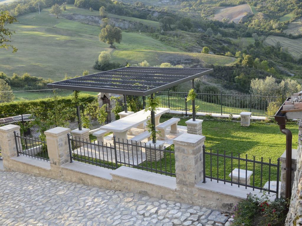 Belvilla By Oyo Graceful Apartment With Garden Petrella Guidi Εξωτερικό φωτογραφία